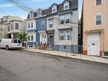 5 Monmouth St