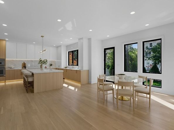853 Dedham St, Newton MA 02459
