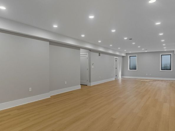 853 Dedham St, Newton MA 02459