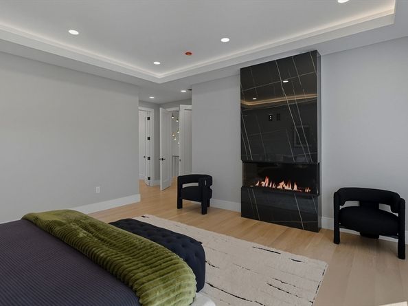 853 Dedham St, Newton MA 02459