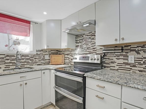25 Railroad St, Fitchburg MA 01420