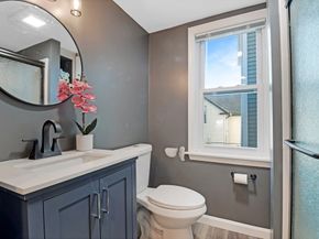 25 Railroad St, Fitchburg MA 01420