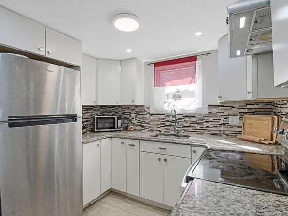 25 Railroad St, Fitchburg MA 01420