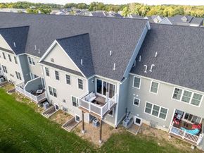 70 Lebaron Blvd 10, Lakeville MA 02347