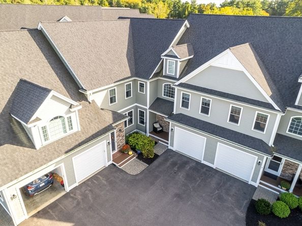 70 Lebaron Blvd 10, Lakeville MA 02347