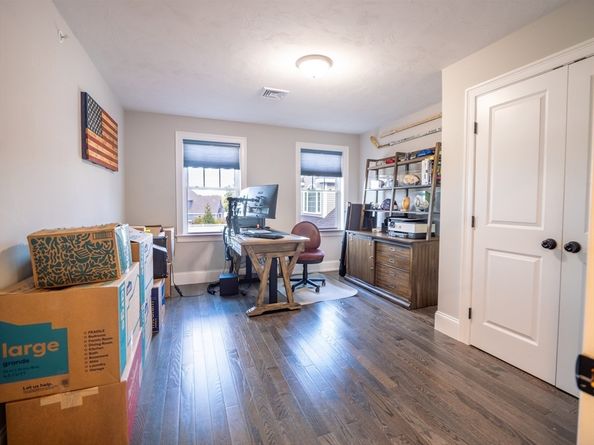 70 Lebaron Blvd 10, Lakeville MA 02347