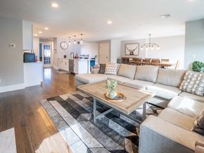 70 Lebaron Blvd 10, Lakeville MA 02347