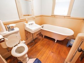 75 Cottage St, Chelsea MA 02150