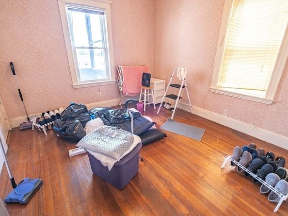 75 Cottage St, Chelsea MA 02150