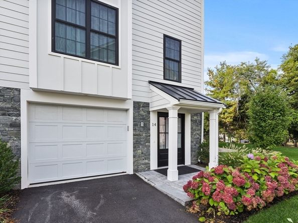 68 Prospect Street 14, Peabody MA 01960