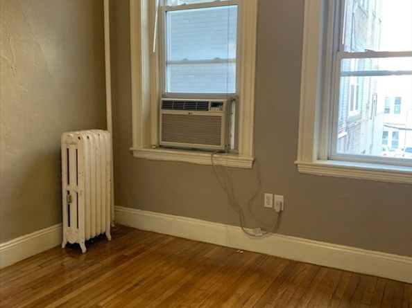 1633 Commonwealth Ave 1, Boston MA 02135