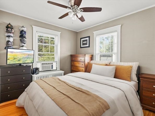 15 Belvoir Rd, Milton MA 02186
