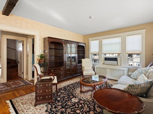 15 Belvoir Rd, Milton MA 02186