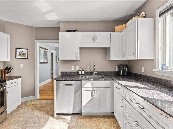 15 Belvoir Rd, Milton MA 02186