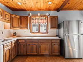 15 Belvoir Rd, Milton MA 02186
