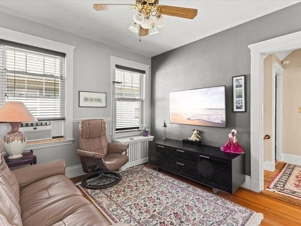 15 Belvoir Rd, Milton MA 02186