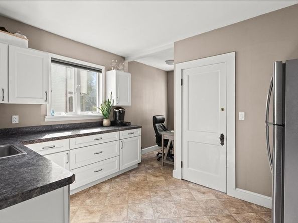 15 Belvoir Rd, Milton MA 02186