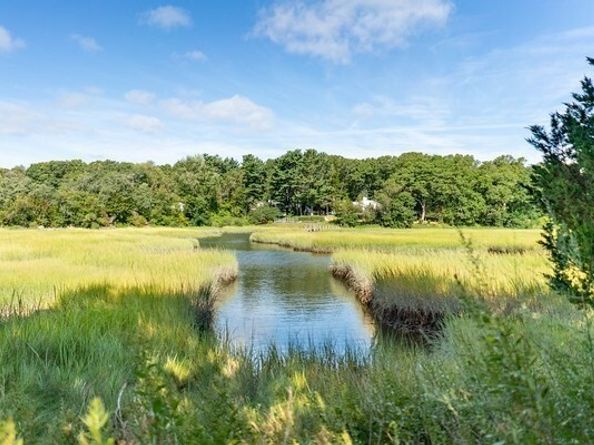 55 Macombers Way, Marshfield MA 02050