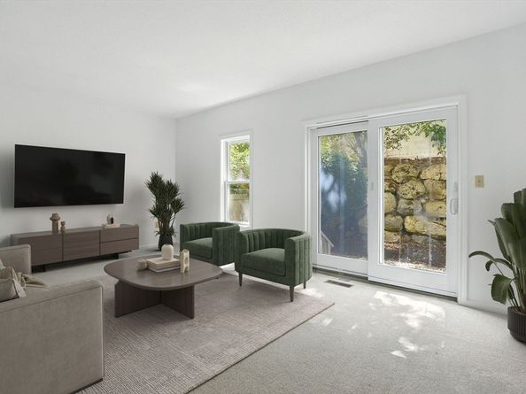 19 Hammond Place 19, Woburn MA 01801