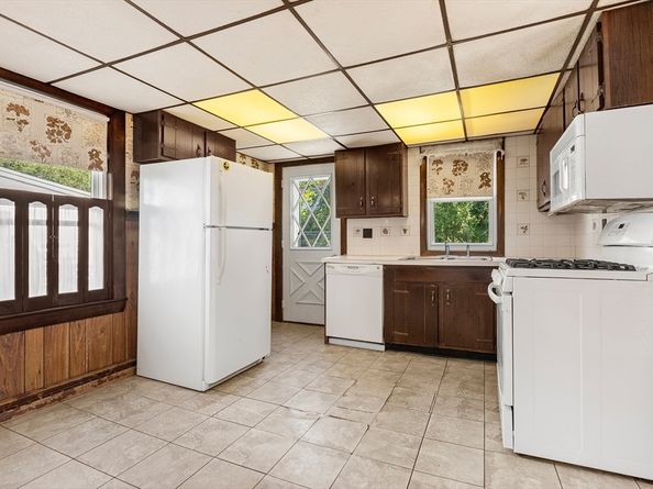 1 Winnegance Avenue, Peabody MA 01960