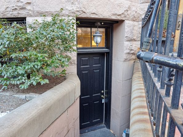 261 Marlborough St 1, Boston MA 02116