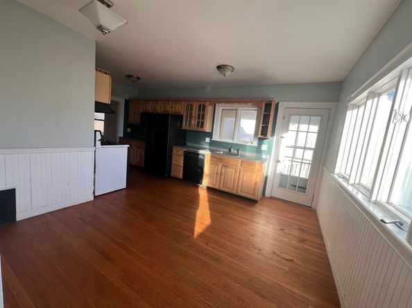 89 Essex Street 2, Swampscott MA 01907