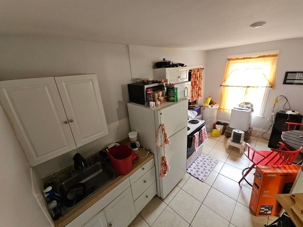 21 John, Worcester MA 01609