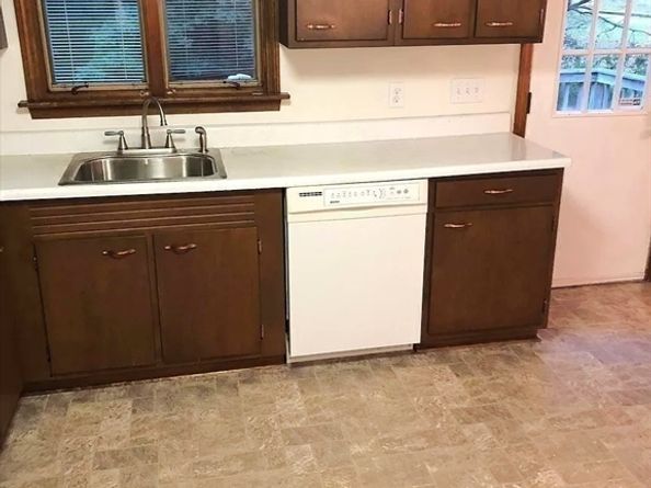28 Pierce St, Hudson MA 01749