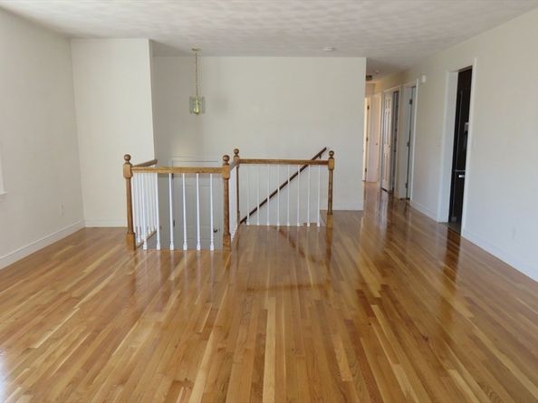 28 Pierce St, Hudson MA 01749