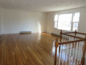 28 Pierce St, Hudson MA 01749