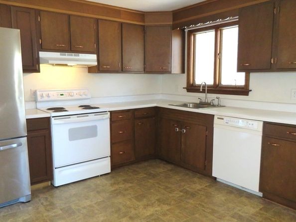 28 Pierce St, Hudson MA 01749
