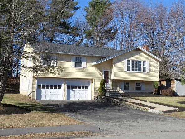 28 Pierce St, Hudson MA 01749