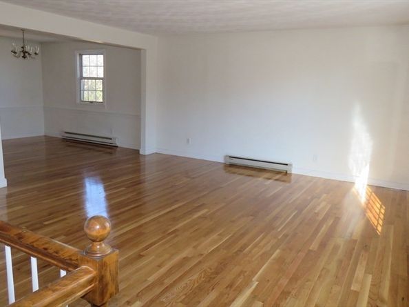 28 Pierce St, Hudson MA 01749