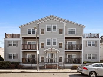 39 Fenton St