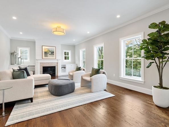 12 Wilson Road, Lexington MA 02421