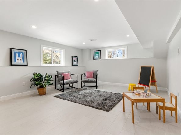 12 Wilson Road, Lexington MA 02421