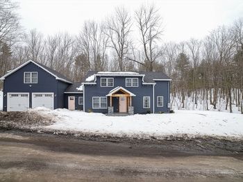3 Woods Rd