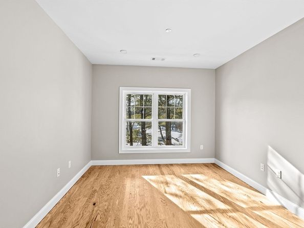 485 Blue Hills Parkway 2, Milton MA 02186