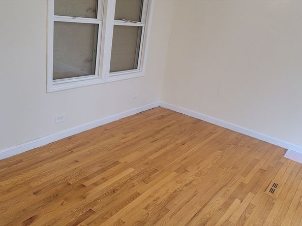 261 Newbury 82c, Peabody MA 01960