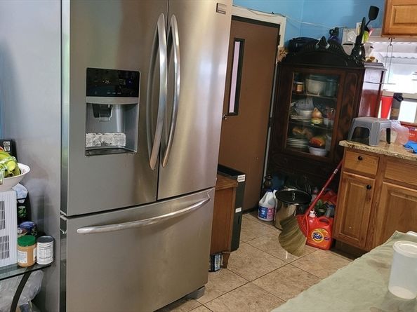 261 Newbury 82c, Peabody MA 01960