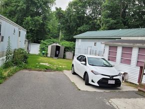 261 Newbury 82c, Peabody MA 01960