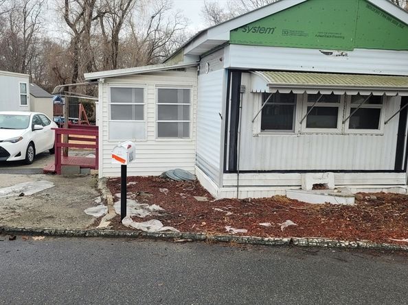 261 Newbury 82c, Peabody MA 01960