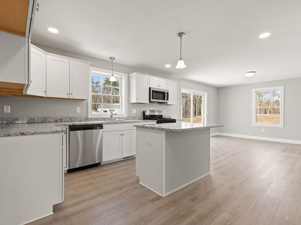 14R Pine Hill Way 14, Harvard MA 01451