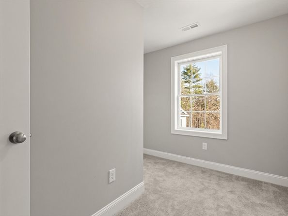 14R Pine Hill Way 14, Harvard MA 01451