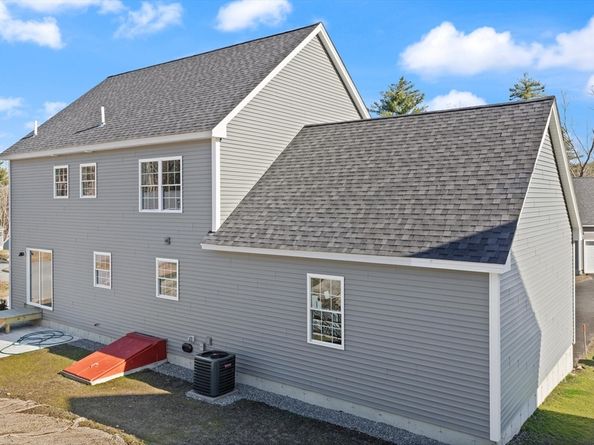 14R Pine Hill Way 14, Harvard MA 01451