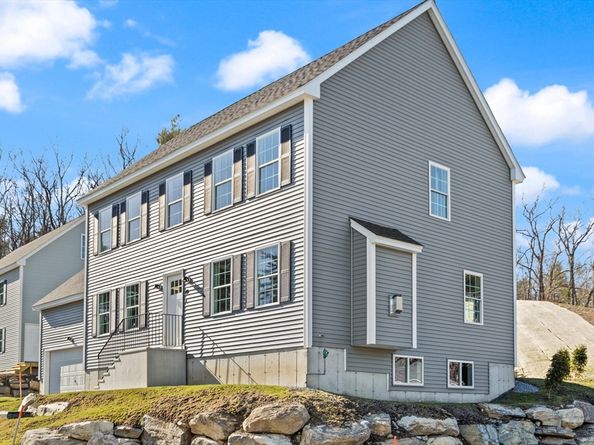 14R Pine Hill Way 14, Harvard MA 01451