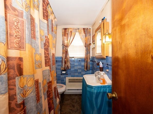 128 & 128 1/2 Elm St, Southbridge MA 01550