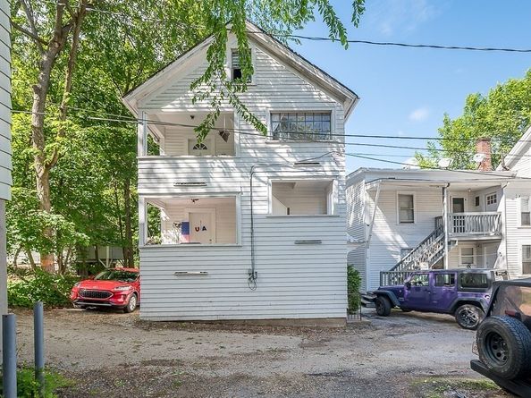 128 & 128 1/2 Elm St, Southbridge MA 01550