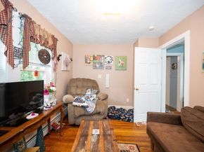 128 & 128 1/2 Elm St, Southbridge MA 01550