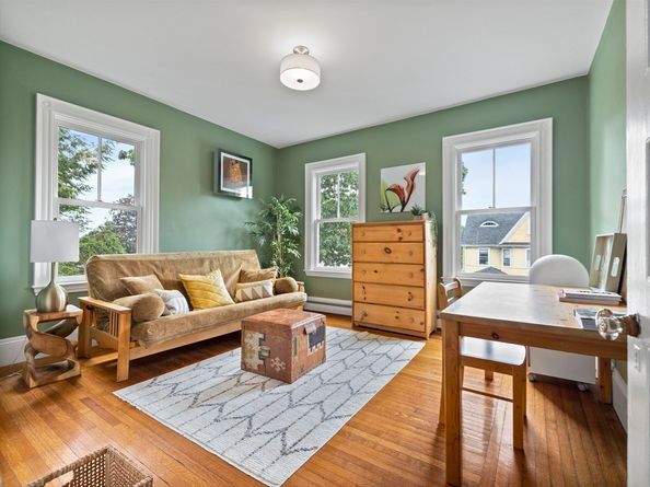 35 Frances Street, Melrose MA 02176